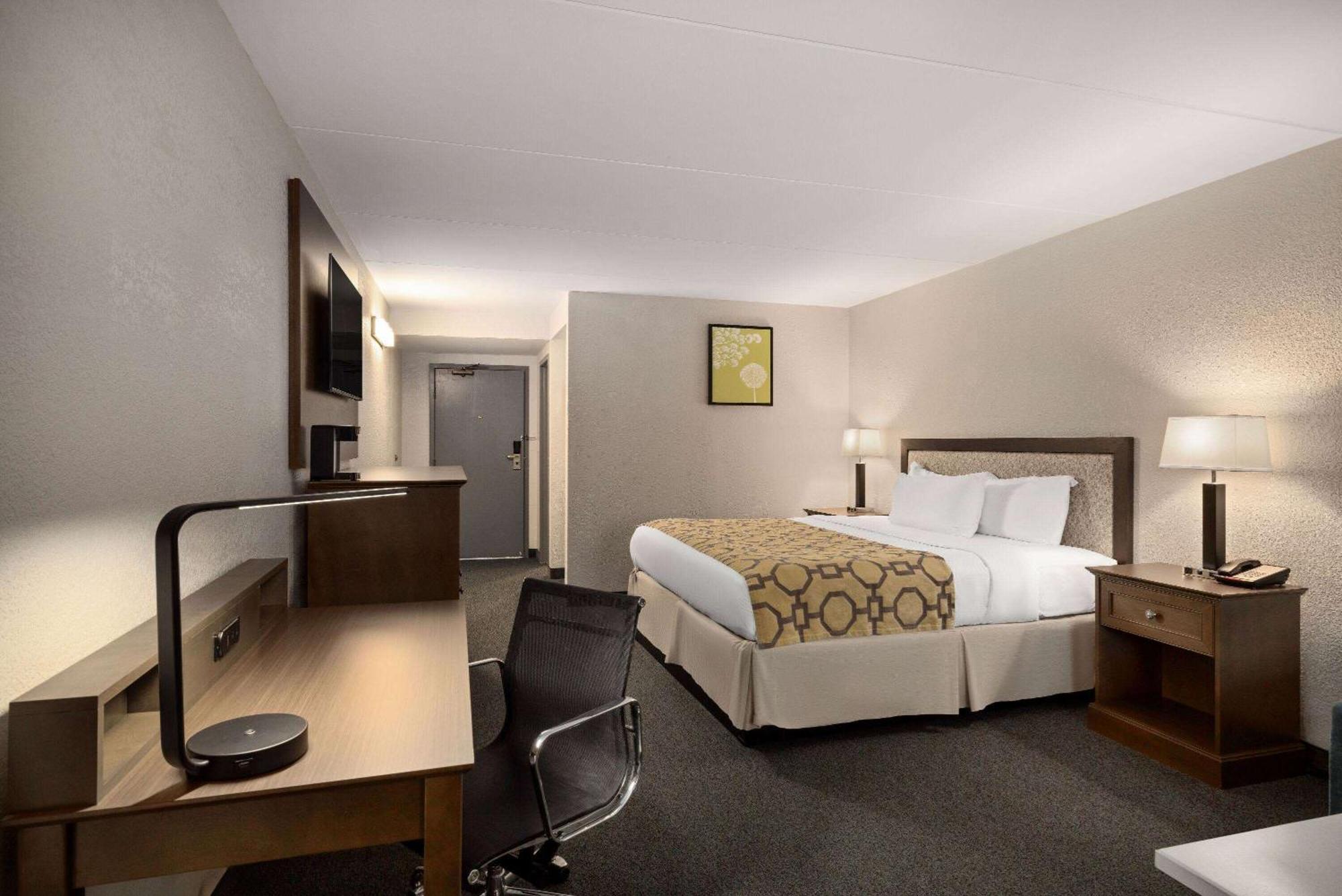 Baymont By Wyndham Shakopee Hotel Buitenkant foto